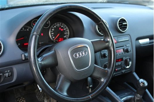 Audi A3 Sportback - 1.6 Attraction | CLIMA | LMV | CRUISE | - 1