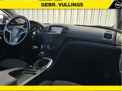 Opel Insignia Sports Tourer - 2.0 TURBO Cosmo Sporttourer 220 PK (Trekhaak - Navigatie - AGR-stoelen - 1