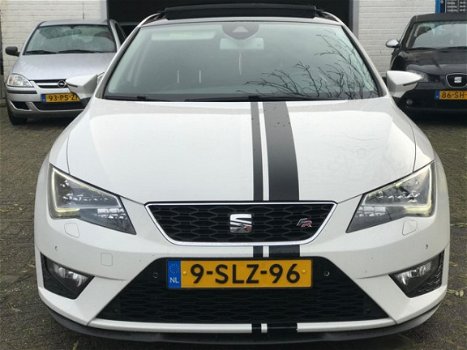 Seat Leon - 2.0 TDI FR Business Sport BJ: 2013 Pano Line Assist Led Leder Navi Stoelverw. N.a.p - 1