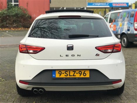 Seat Leon - 2.0 TDI FR Business Sport BJ: 2013 Pano Line Assist Led Leder Navi Stoelverw. N.a.p - 1