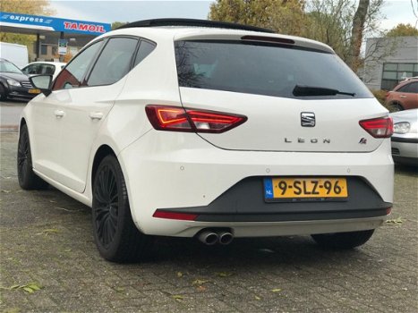 Seat Leon - 2.0 TDI FR Business Sport BJ: 2013 Pano Line Assist Led Leder Navi Stoelverw. N.a.p - 1