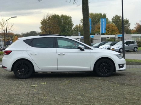 Seat Leon - 2.0 TDI FR Business Sport BJ: 2013 Pano Line Assist Led Leder Navi Stoelverw. N.a.p - 1