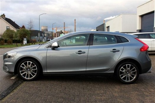 Volvo V40 - D4 190pk R-Design (B) + Harman Kardon + Xenon + Leder + Navi + 1 - 1