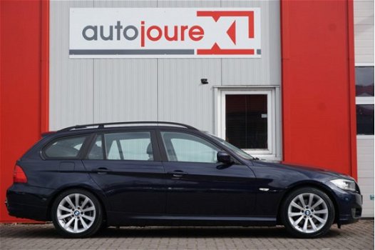 BMW 3-serie Touring - 318D HIGH EXECUTIVE / sportstoelen / xenon - 1