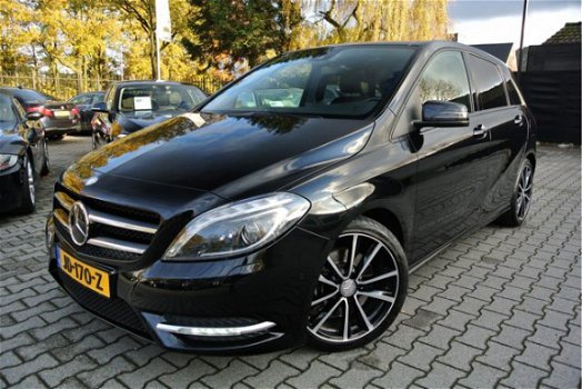 Mercedes-Benz B-klasse - 250 Prestige Automaat Panoramadak Xenon Navigatie Ecc - 1