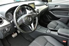 Mercedes-Benz B-klasse - 250 Prestige Automaat Panoramadak Xenon Navigatie Ecc