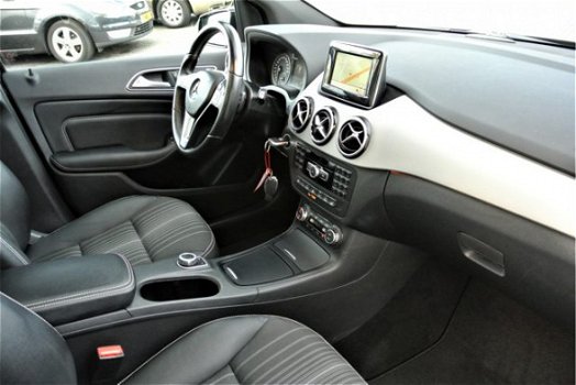 Mercedes-Benz B-klasse - 250 Prestige Automaat Panoramadak Xenon Navigatie Ecc - 1