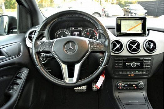 Mercedes-Benz B-klasse - 250 Prestige Automaat Panoramadak Xenon Navigatie Ecc - 1