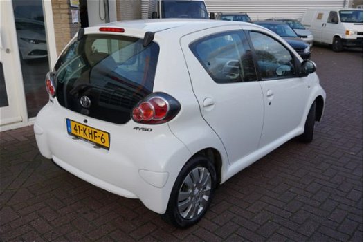 Toyota Aygo - 1.0I-12V Xcite White - 1