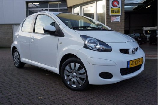 Toyota Aygo - 1.0I-12V Xcite White - 1