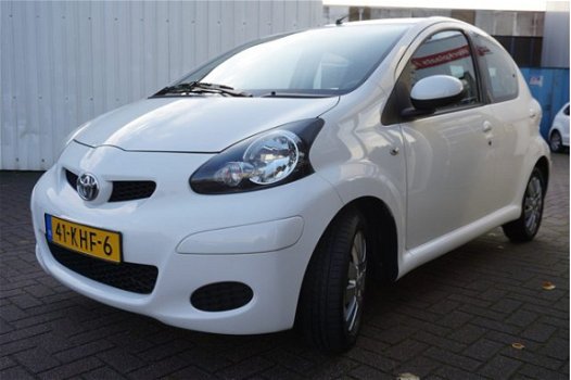 Toyota Aygo - 1.0I-12V Xcite White - 1