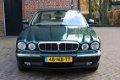 Jaguar XJ - 3.0 V6 Executive AUT LEER/NAVI/L.VERING/YOUNGTIMER/ORIG.NL/GEDOCUMENTEERD - 1 - Thumbnail