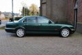 Jaguar XJ - 3.0 V6 Executive AUT LEER/NAVI/L.VERING/YOUNGTIMER/ORIG.NL/GEDOCUMENTEERD - 1 - Thumbnail