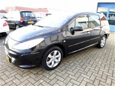 Peugeot 307 - SW 1.6 16V + Panoramadak en 7 stoelen