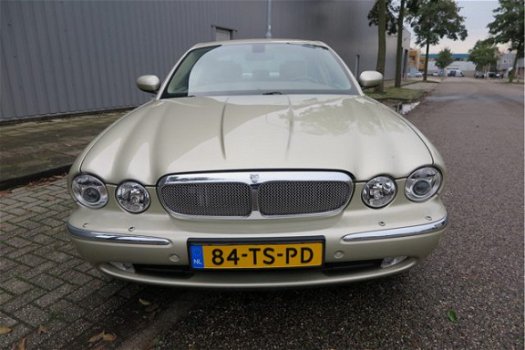 Jaguar XJ - 4.2 V8 Sovereign 103.000 Km NL-Auto van 2e eigenaar - 1