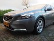 Volvo V40 - 1.6 D2 Kinetic Business | 107.000KM NAP | ECC | Navi | 1e eigenaar | - 1 - Thumbnail