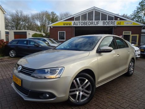 Volkswagen Jetta - 1.6 TDI Highline Climate Cntrll, 16''Lmv, Trekhaak - 1