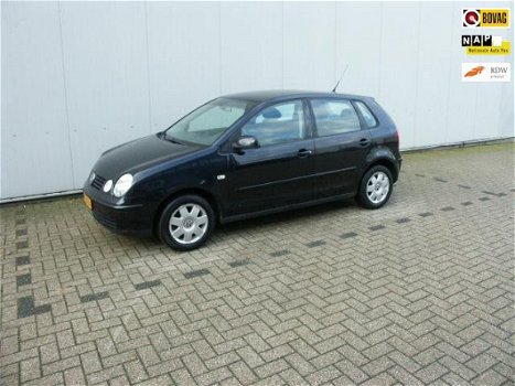 Volkswagen Polo - 1.4-16V Highline '02, 5-DRS, SPORTIEF, NIEUWE APK - 1