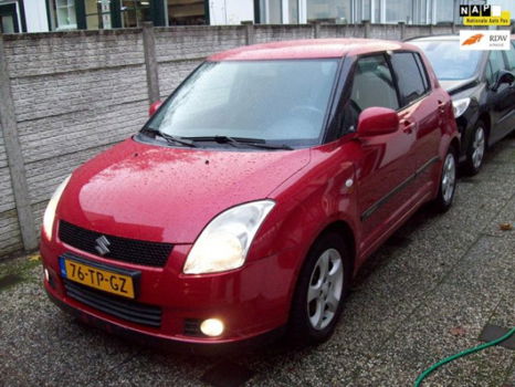 Suzuki Swift - 1.3 Shogun airco 5 deur, s rood metallic - 1