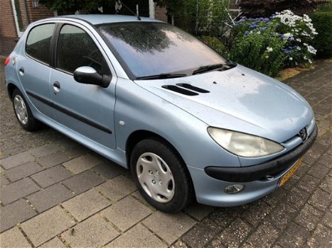 Peugeot 206 - 1.4 Gentry Premium AUTOMAAT 5DRS APK 18-07-2020 - 1