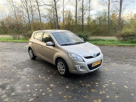 Hyundai i20 - 1.2i i-Motion 2012 AIRCO Nieuwstaat - 1