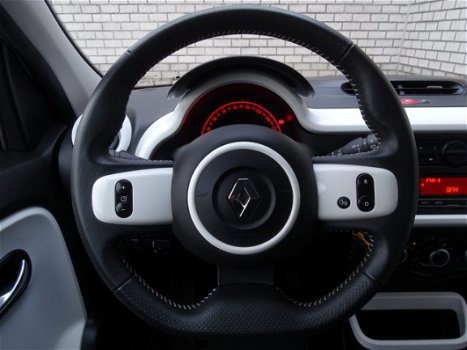 Renault Twingo - 1.0 SCe 70pk Limited | Airco | LM-Velgen | R&Go Navigatie | DAB+ | Privacy Glass | - 1