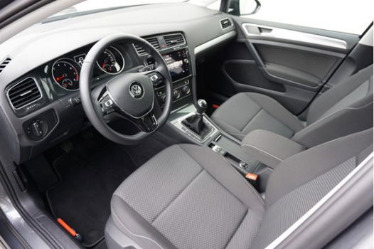 Volkswagen Golf - 1.0 TSI 115pk Trendline + App-Connect Navigatie - 1