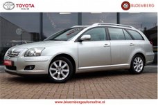 Toyota Avensis Wagon - 2.0 VVTi Luna