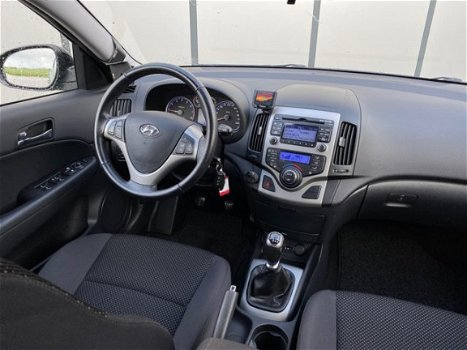 Hyundai i30 CW - 1.6i i-Motion | CLIMATE CONTROL | TREKHAAK | ACHTER SENSOREN | | 100% ONDERHOUDEN | - 1