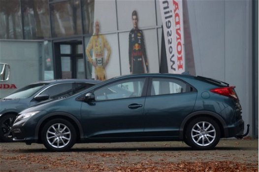 Honda Civic - 1.8i-Vtec Comfort 5 Drs - All in rijklaarprijs | Clima | 24/36 mnd Gar. | Trekhaak - 1