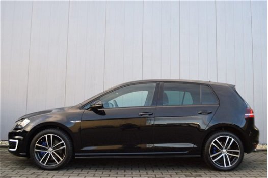 Volkswagen Golf - 1.4 TSi DSG GTE Sportstoelen, LED Koplampen, Adap. Cruise, Full Map Navi - 1