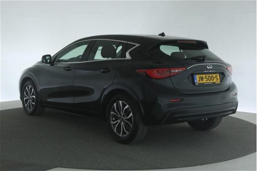 Infiniti Q30 - (J) 1.5 DCI Business Aut. [ Navi Xenon PDC Clima Cruise ] - 1