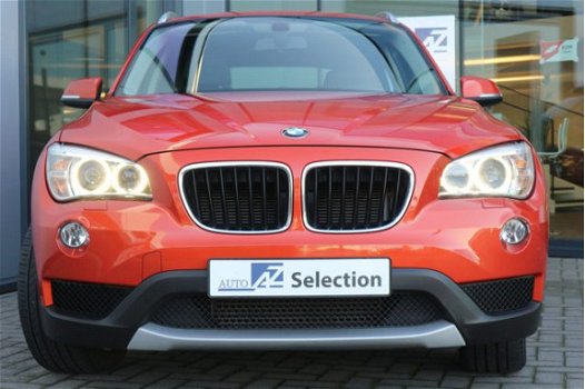 BMW X1 - sDrive20i Upgrade Edition / Automaat / Navigatie - 1