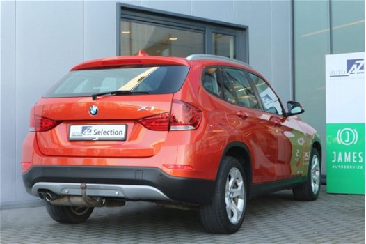 BMW X1 - sDrive20i Upgrade Edition / Automaat / Navigatie - 1