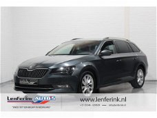 Skoda Superb Combi - 1.6 TDI Style Aut. Navi Clima Xenon 1e eig. NAP