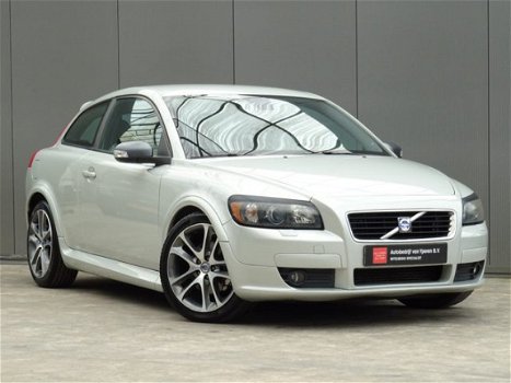 Volvo C30 - 2.4 D5 Summum * LEER * NAVIGATIE * 180 PK - 1