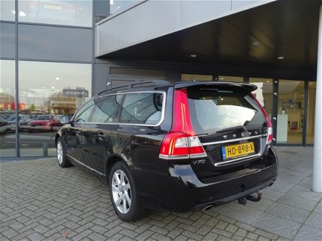 Volvo V70 - D4 Classic Edition - 1