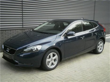 Volvo V40 - D4 Summum Business - 1