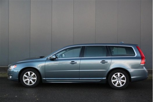 Volvo V70 - 1.6 D2 Kinetic Navigatie/Camera/Parkeersensor/86500km/Nap - 1