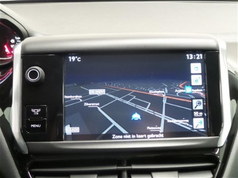 Peugeot 208 - 1.2 VTi 82PK 5D Style met Navigatie en Lichtmetalen velgen - 1