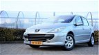 Peugeot 307 - 1.6 16V 109pk 5-drs Premium *leder, cruise, parrot - 1 - Thumbnail