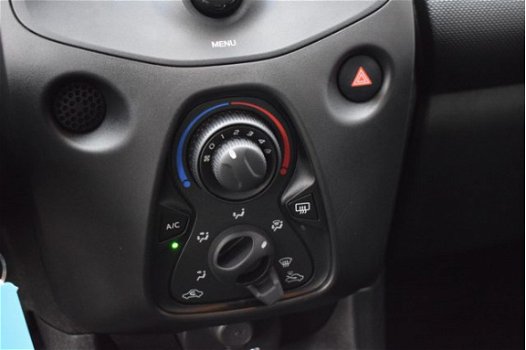 Toyota Aygo - 1.0 VVT-i x-fun 5-deurs 72pk | Nieuwstaat | Bluetooth connectiviteit | BTW-auto | - 1