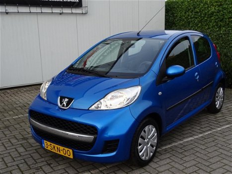 Peugeot 107 - 1.0-12V Millesim 200 - 1