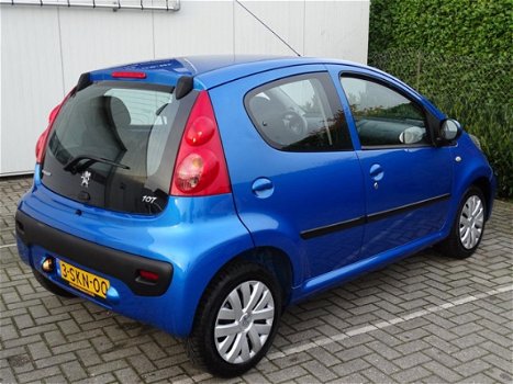 Peugeot 107 - 1.0-12V Millesim 200 - 1