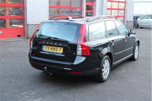 Volvo V50 - 1.8 Airco/Cruise/Trekhaak Nieuwe apk - 1