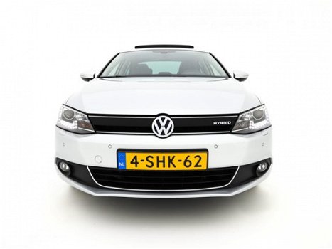 Volkswagen Jetta - 1.4 TSI Hybrid Highline *VOLLEDER+NAVI+XENON+PANO - 1