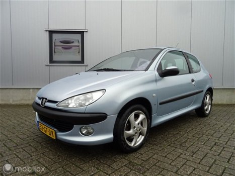 Peugeot 206 - 1.6-16V XS * Apk keuring t/m 19 November 2020 - 1