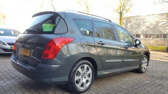 Peugeot 308 SW - 1.6 e-HDi Allure, Panorama, Navi - 1