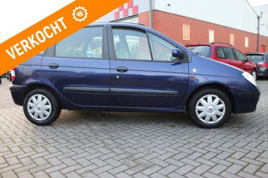 Renault Mégane Scénic - 1.6-16V RT | 1E EIGENAAR | AIRCO | TREKHAAK - 1