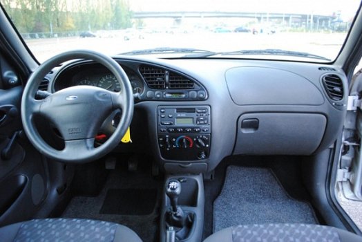 Ford Fiesta - 1.3-8V Classic APK, STUURBEKRACHTIGING, ZUINIG - 1